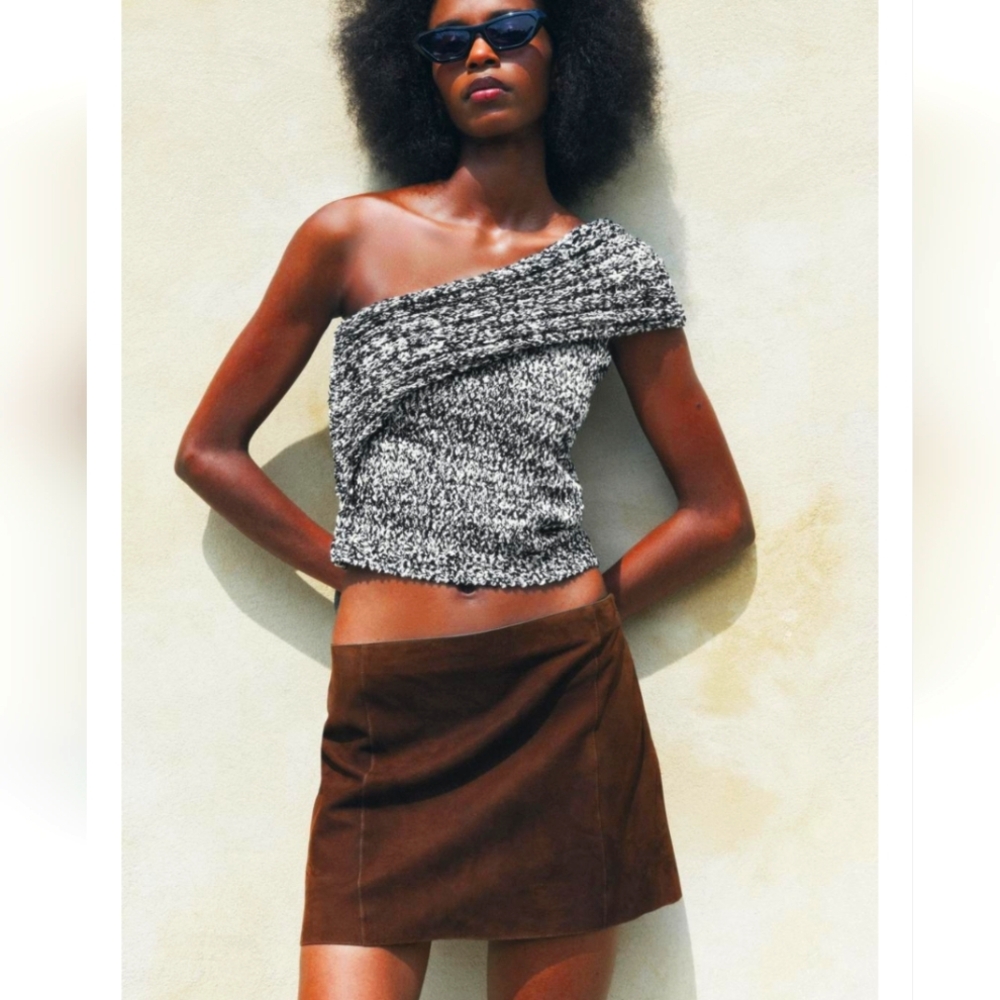 🆕 zara • asymmetric sweater top